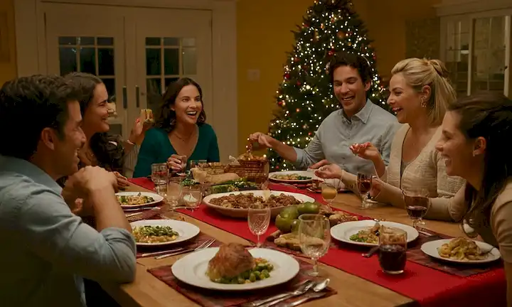 Familia reunida alrededor de una mesa, disfrutando de la cena de Navidad con risa y alegría. (Título: Cuidando Tu Salud Mental y Física: Priorizando El Bienestar Durante Las Fiestas Volver A Casa Por Navidad: Guía Definitiva Para Evitar El Estrés Festivo.)